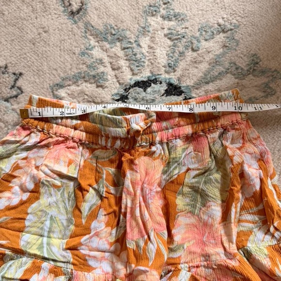 Floral Ruffle Shorts - Picture 6 of 6